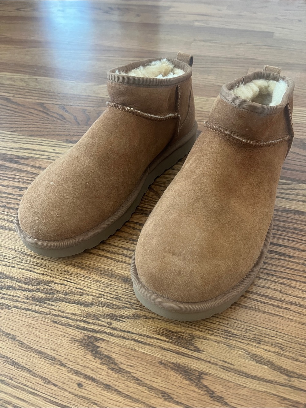 Ugg Mini Classic Size 10